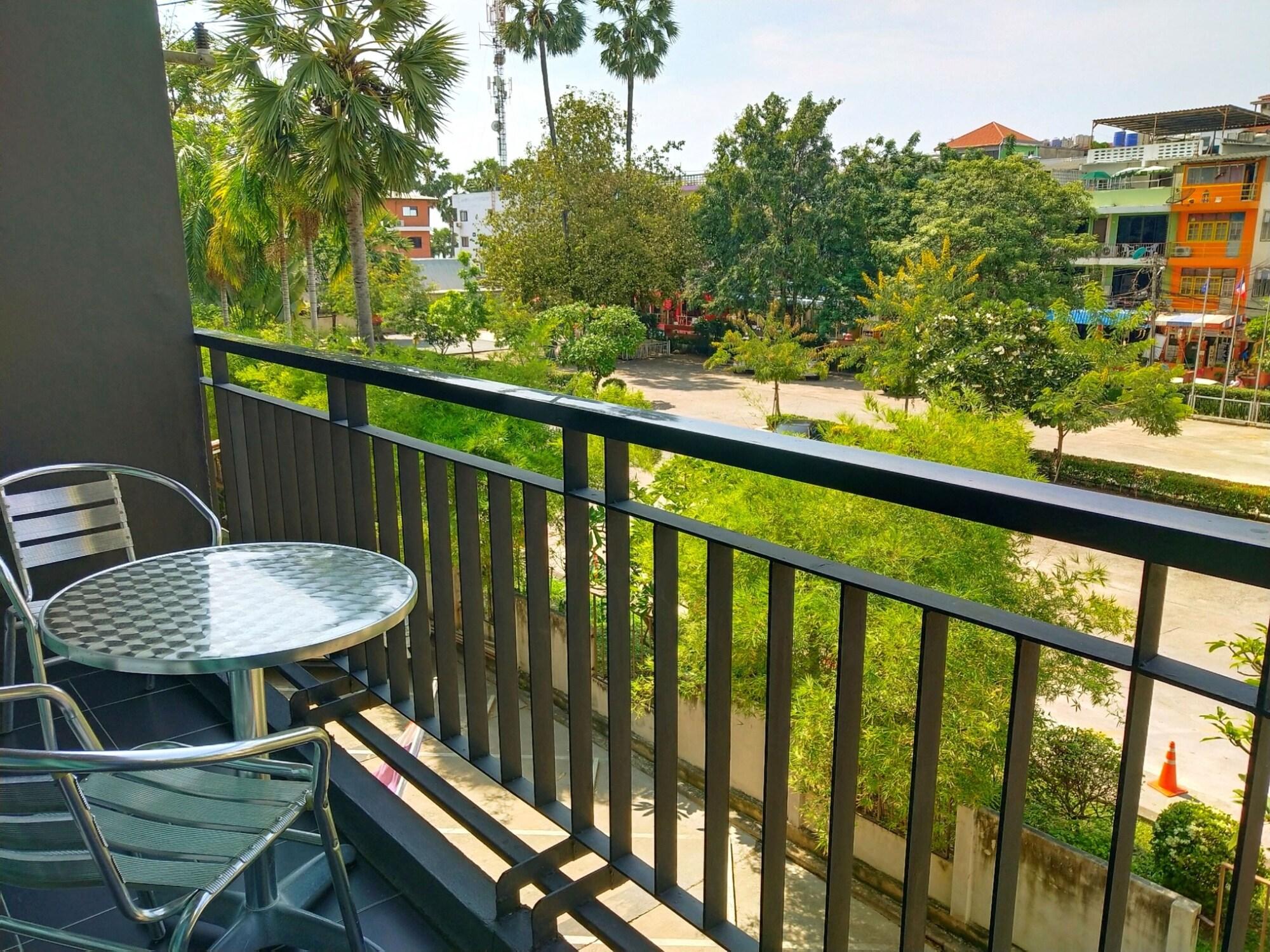 Inn Place Serviced Residence Pattaya Eksteriør bilde